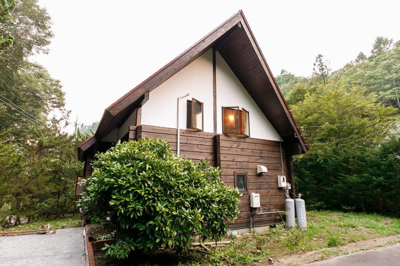 ログハウスせせらぎ Tsuru Buitenkant foto