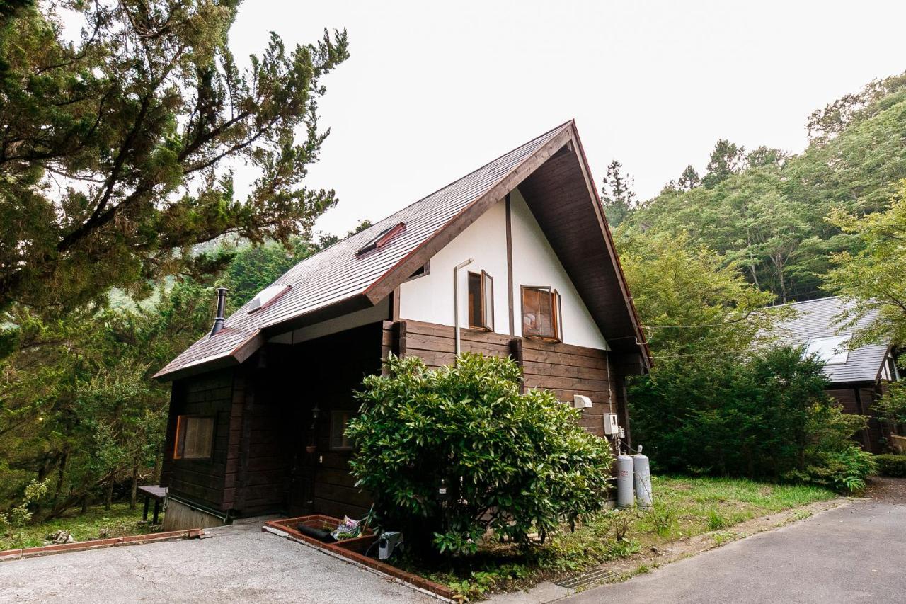 ログハウスせせらぎ Tsuru Buitenkant foto